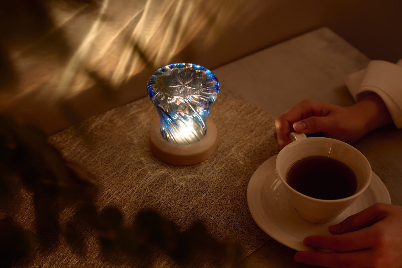 Morning glory lamp