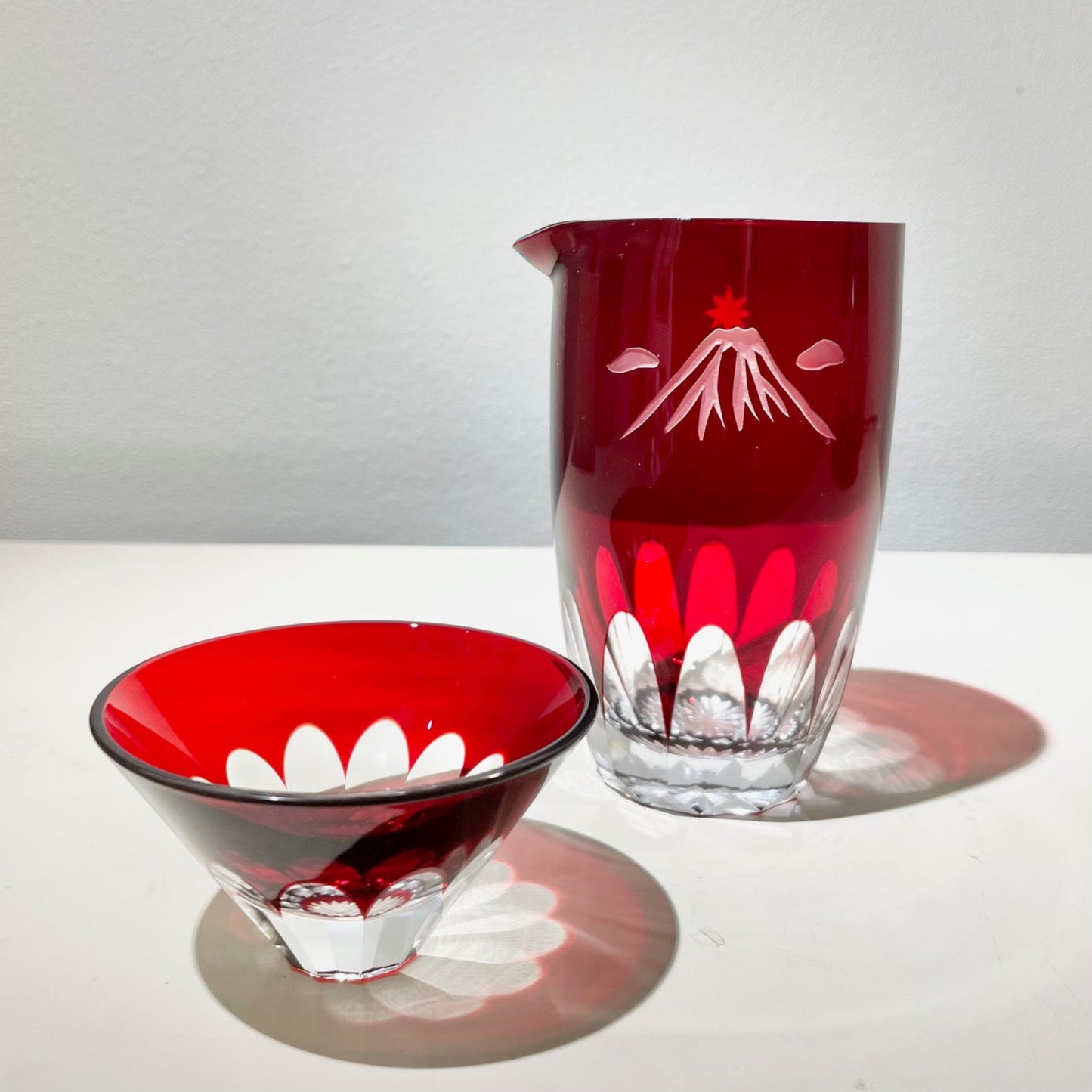 Suisai Kiriko Sake Cup (Inverted Mt. Fuji) / Fuji Silhouette Cold Sake Set