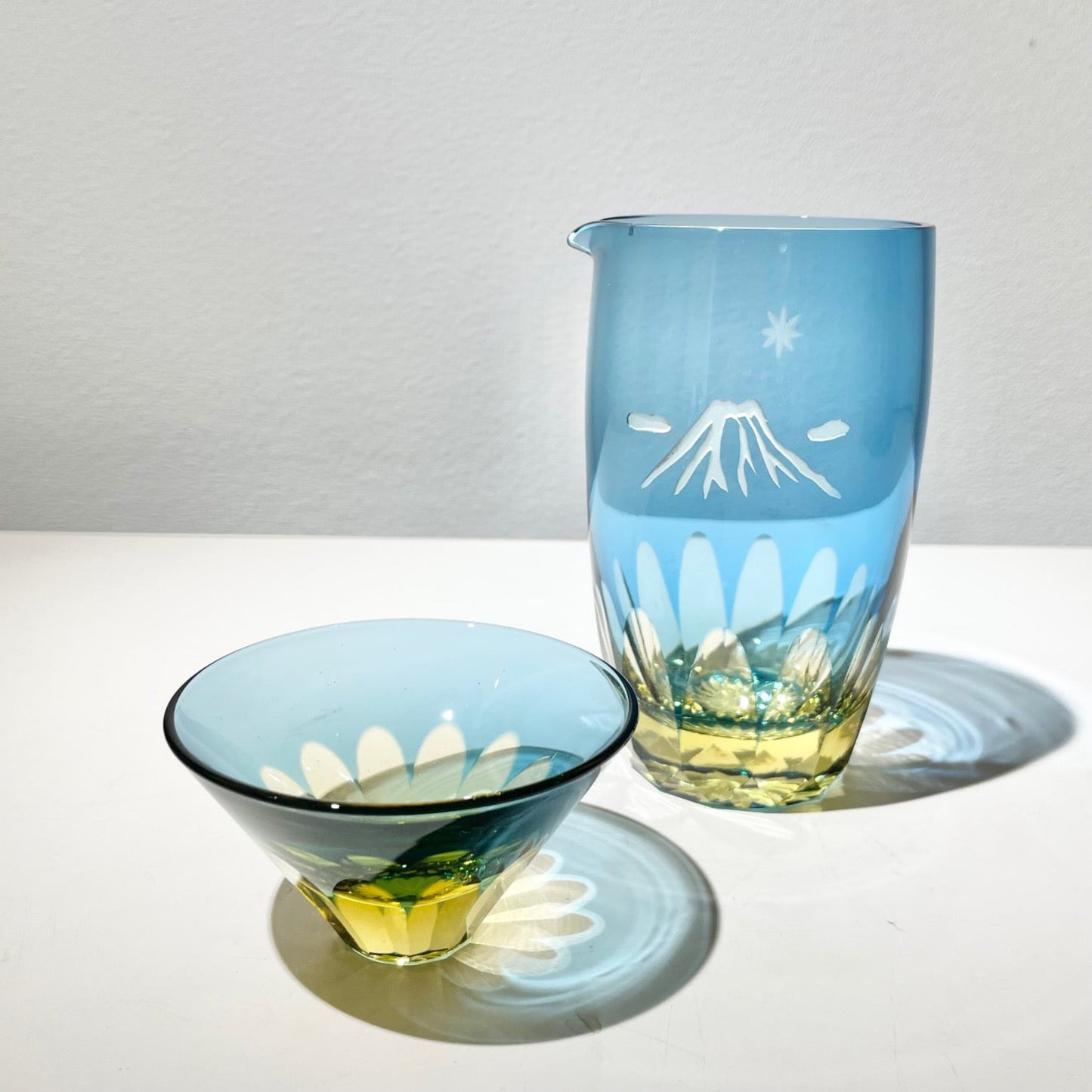 Suisai Kiriko Sake Cup (Inverted Mt. Fuji) / Fuji Silhouette Cold Sake Set